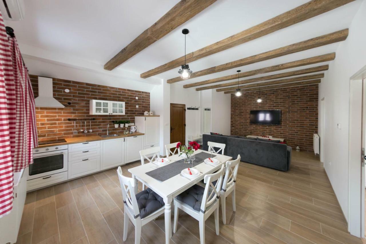 House Smolcic Apartment Otocac Ngoại thất bức ảnh