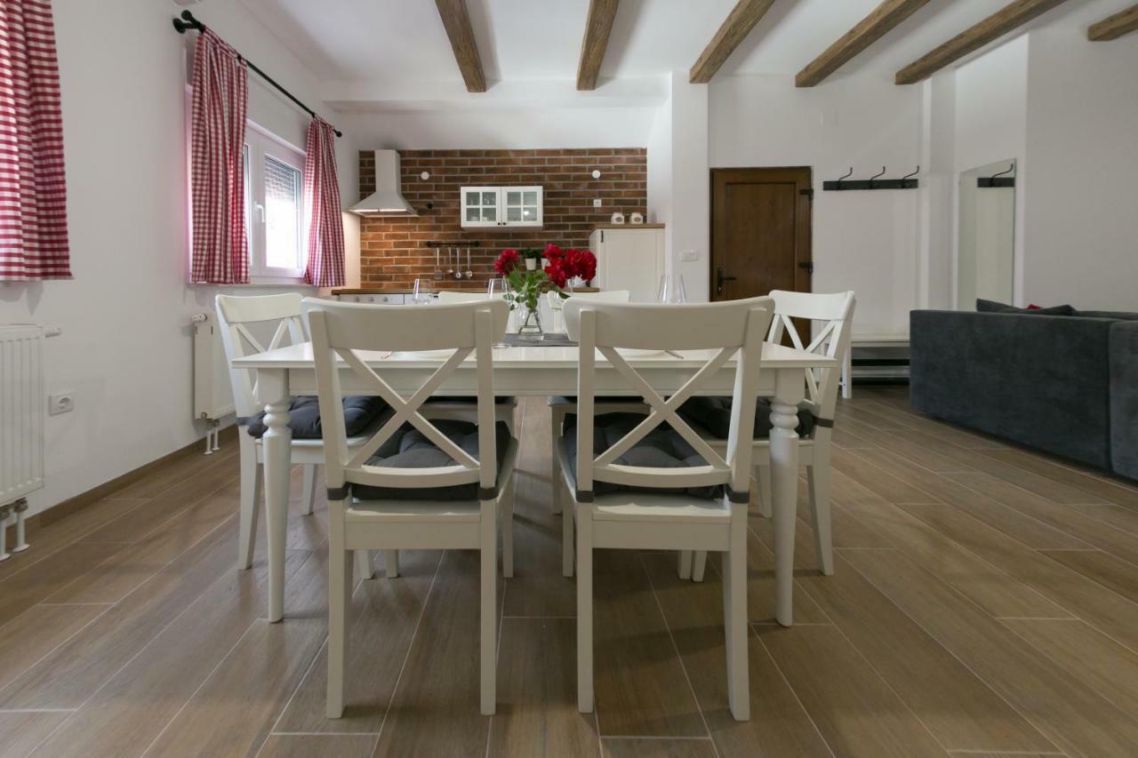 House Smolcic Apartment Otocac Ngoại thất bức ảnh