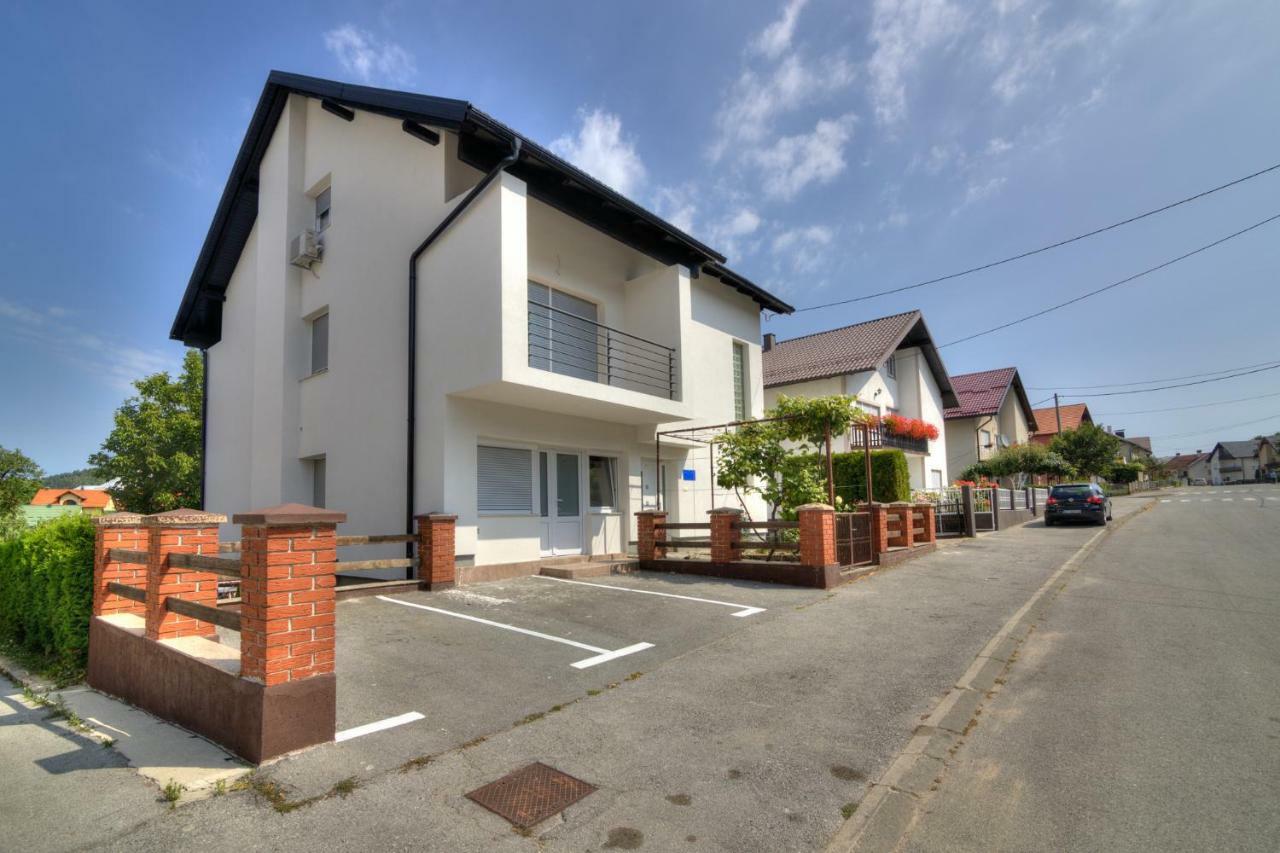 House Smolcic Apartment Otocac Ngoại thất bức ảnh